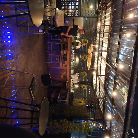 Padi Madi Boutique Guesthouse Bangkok Bagian luar foto