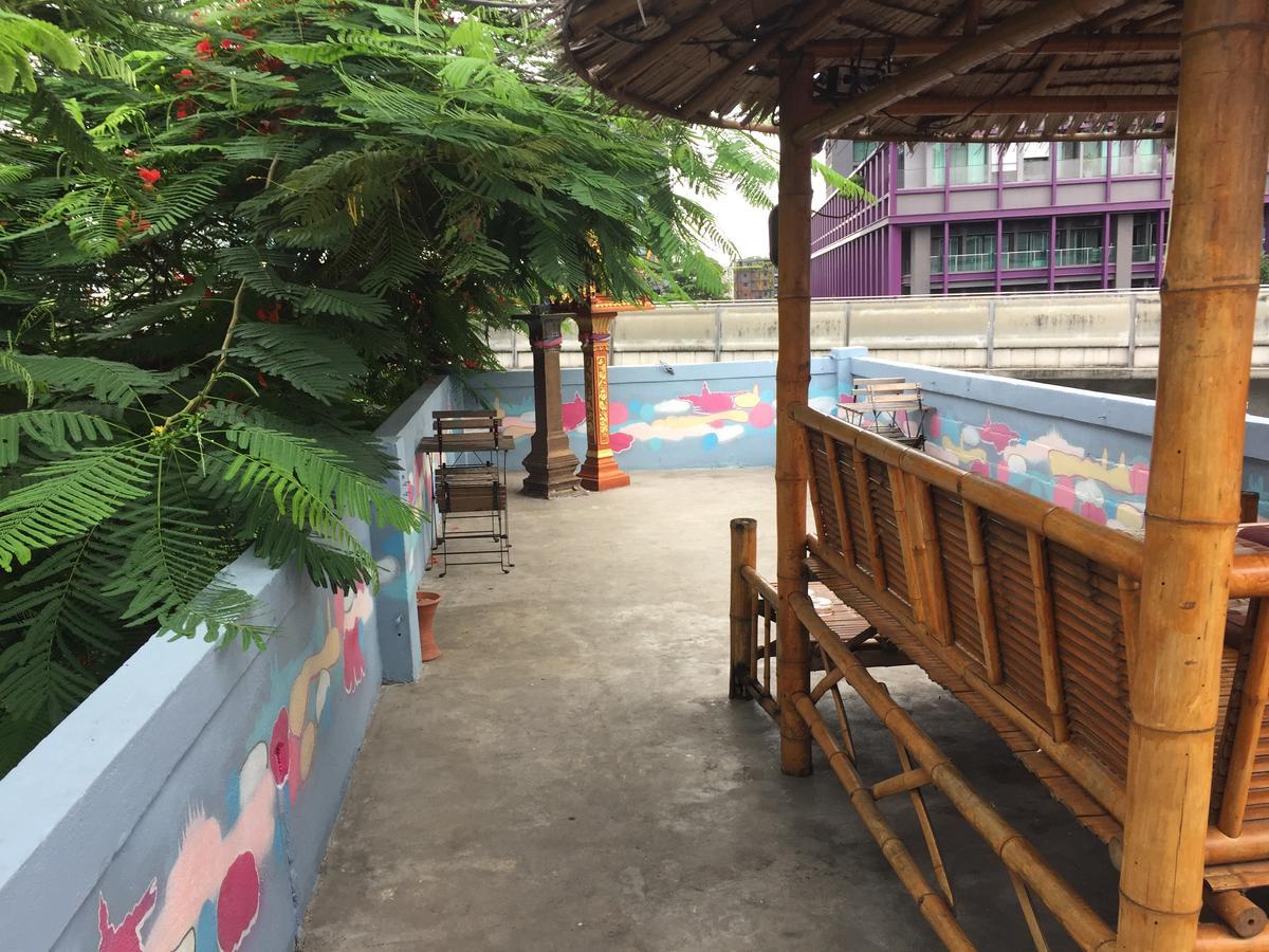 Padi Madi Boutique Guesthouse Bangkok Bagian luar foto