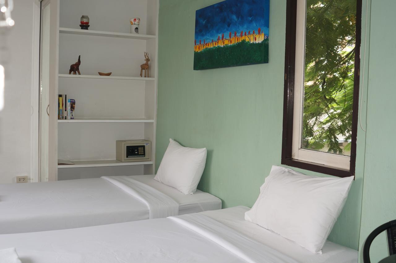 Padi Madi Boutique Guesthouse Bangkok Bagian luar foto
